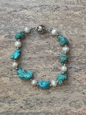NWOT Tuckernuck Turquoise and Pearl Bracelet